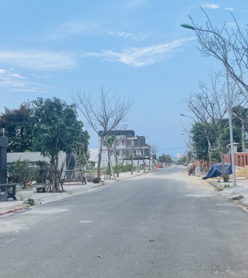 Gần sông Đô Tỏa