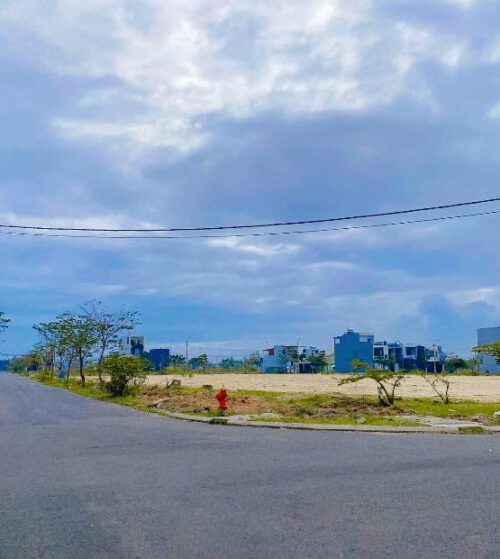 Gần Sông Cổ Cò