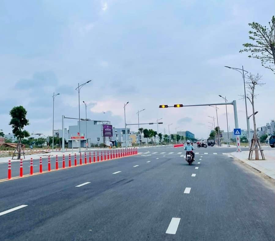 ☄️Nút giao thông ngã tư Minh Mạng và Nguyễn Phước Lan đã lên đèn giao