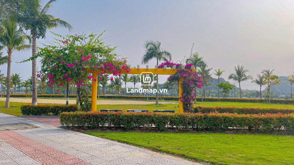 Bán Đất Hai Mặt Tiền đường 7.5 Đầm Sen Nam Hòa Xuân